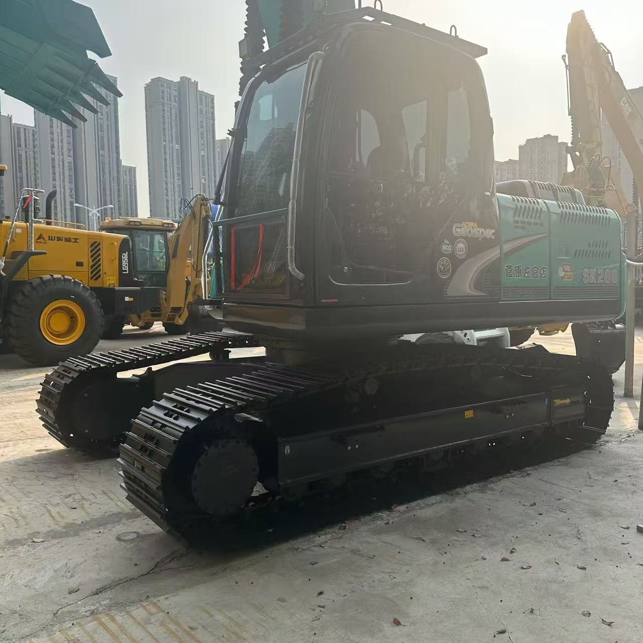 6784e15b83a024e16f04e5cb28081f71