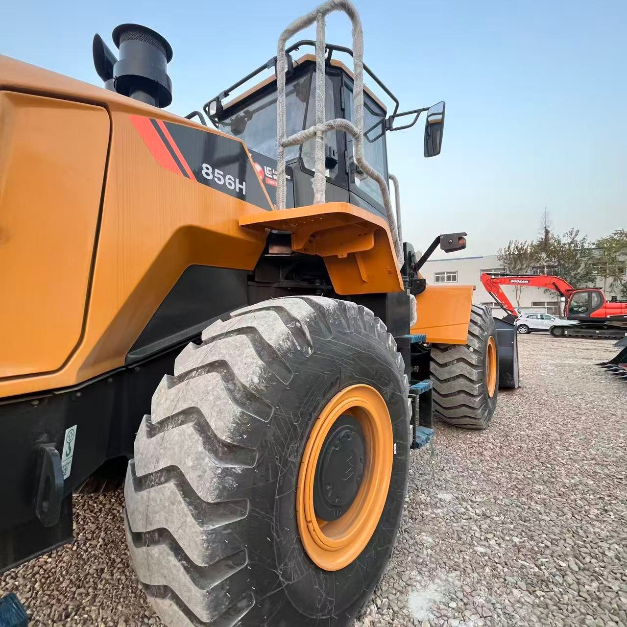 7489df3b8fdb81f8023cd9a3d0f3883e